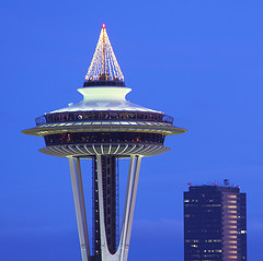 /copyrighteous/images/space_needle_christmas-small.jpg